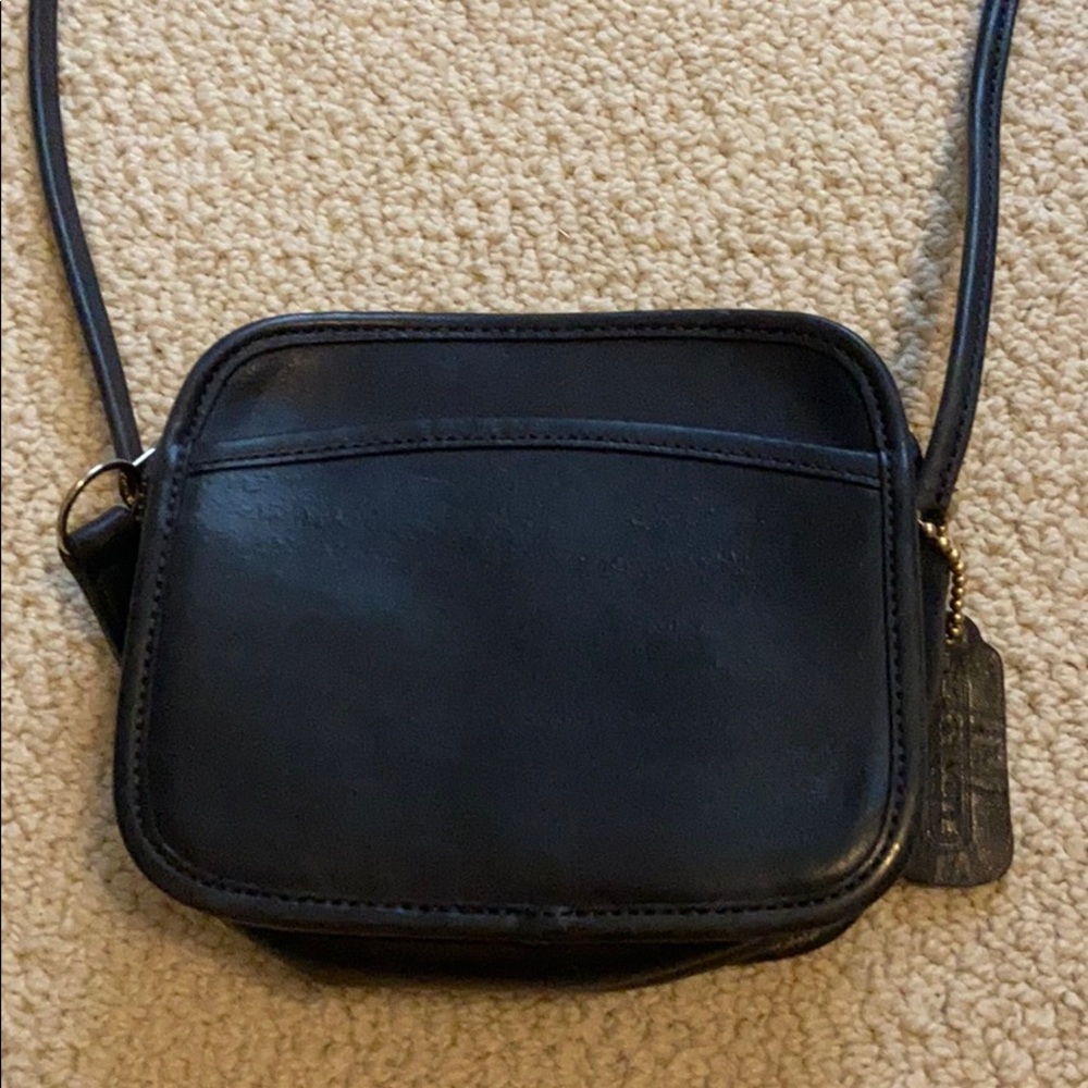 !TAKING OFFERS! Coach Shoulder Bag - Picture 2 of 5